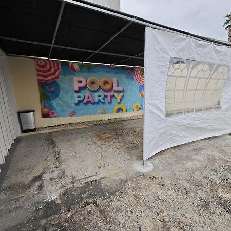 ホテル Garage4Me Pool Opcional エスモリス エクステリア 写真